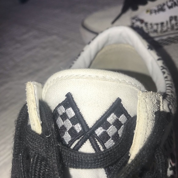 2 vans , red high tops and DIY vans - Picture 8 of 8